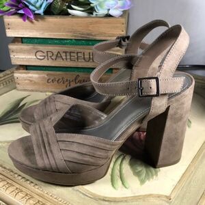 Worthington Felicia Suede Platform Sandals Sz 8 NEW in Box
